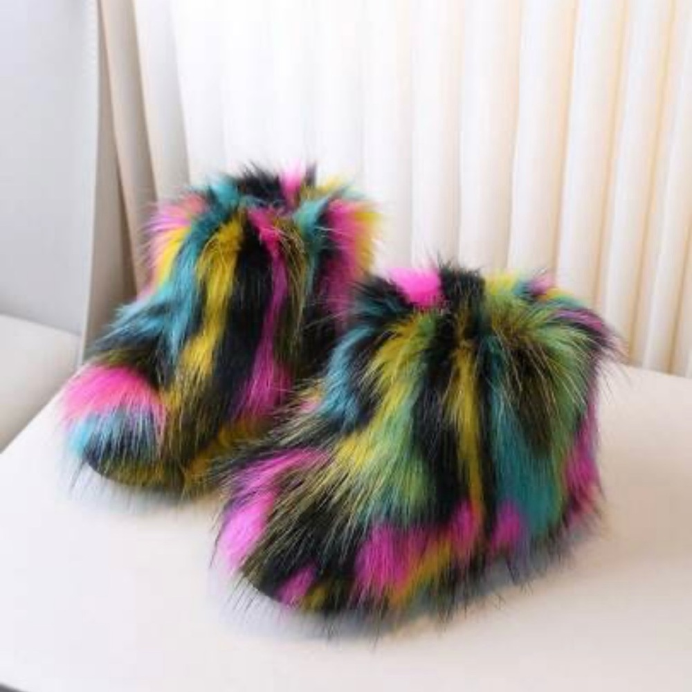 SHEIN Multicolor Furry Kids Boots